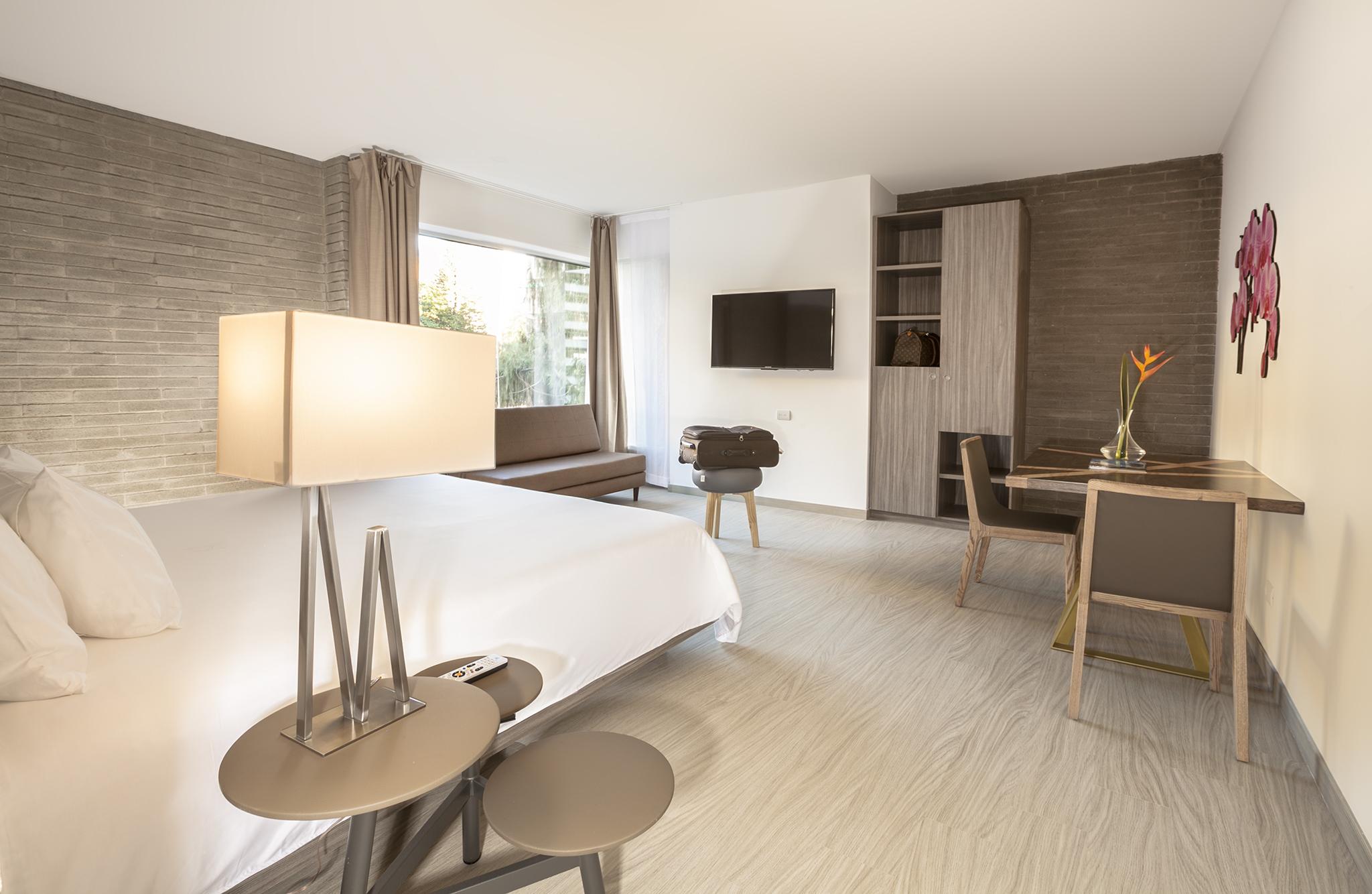 V Grand Hotel, A Member Of Radisson Individuals Medellín Exteriör bild