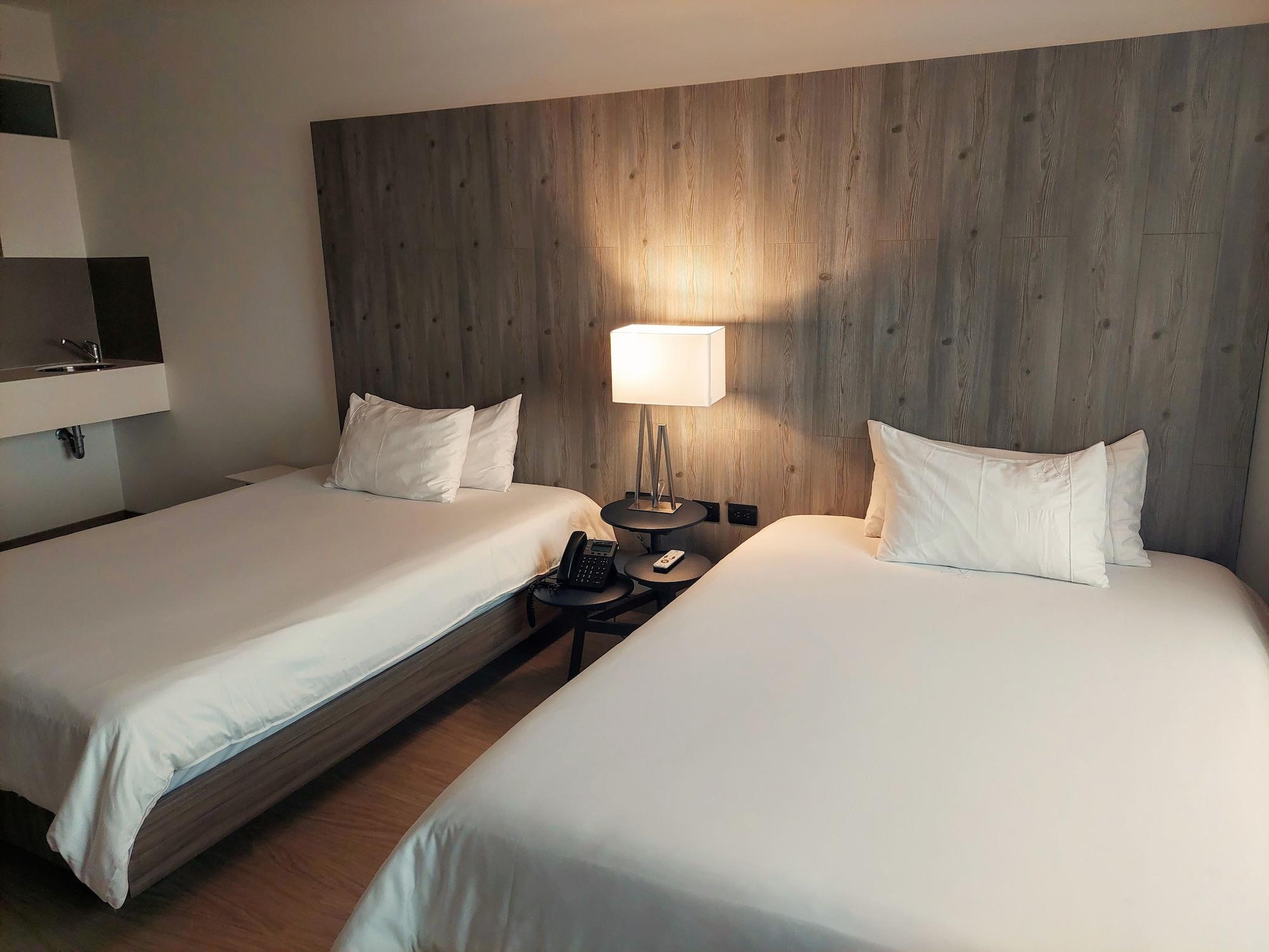 V Grand Hotel, A Member Of Radisson Individuals Medellín Exteriör bild